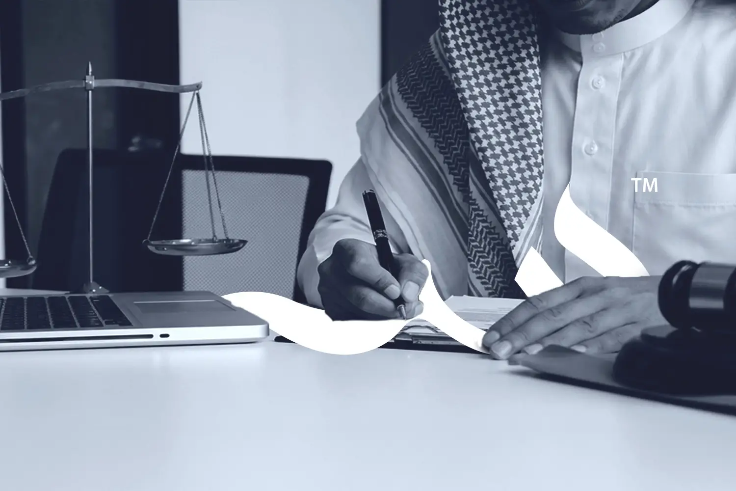 صياغة ومراجعة العقود